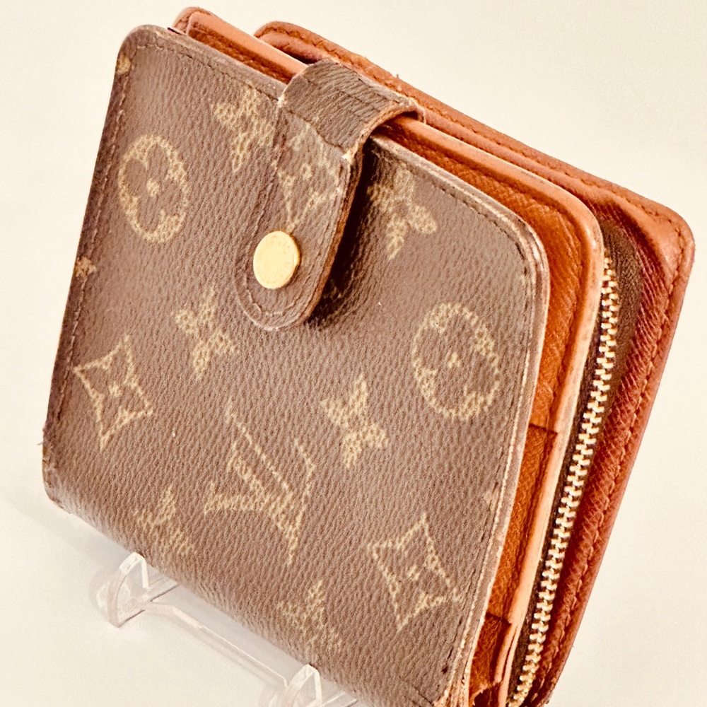 Louis Vuitton Tan and Brown Monogram Wallet compact wallet - Picture 4 of 13